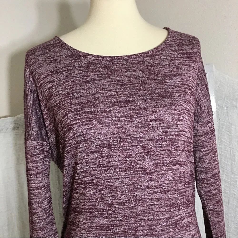 Athleta T-Crossover Top Size Small - Picture 7 of 9